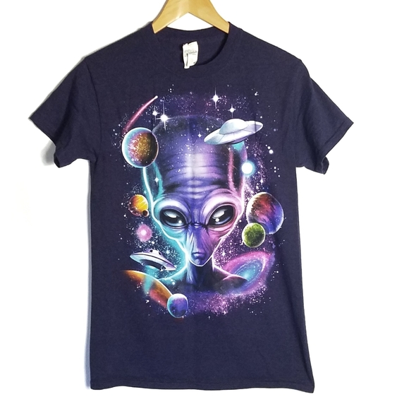 Gildan Tops - Alien space purple graphic short sleeve tee